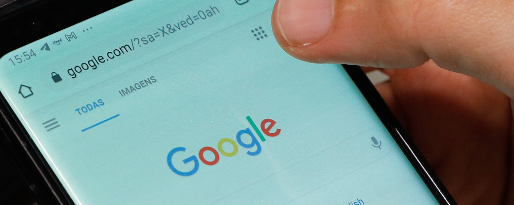 AGU cobra Apple e Google por apps falsos sobre IRPF