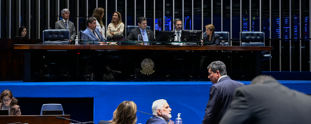 Impasse sobre transição trava PEC da escala 6x1 na Câmara