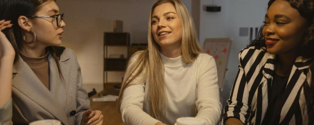 Do código ao corporativo: tecnologia expande horizontes de carreira para mulheres