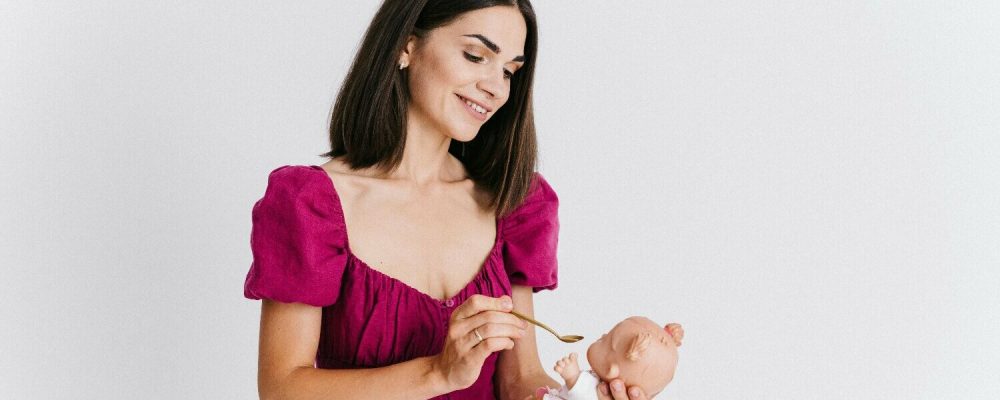 Licença maternidade para bebê reborn? Entenda os limites do direito trabalhista